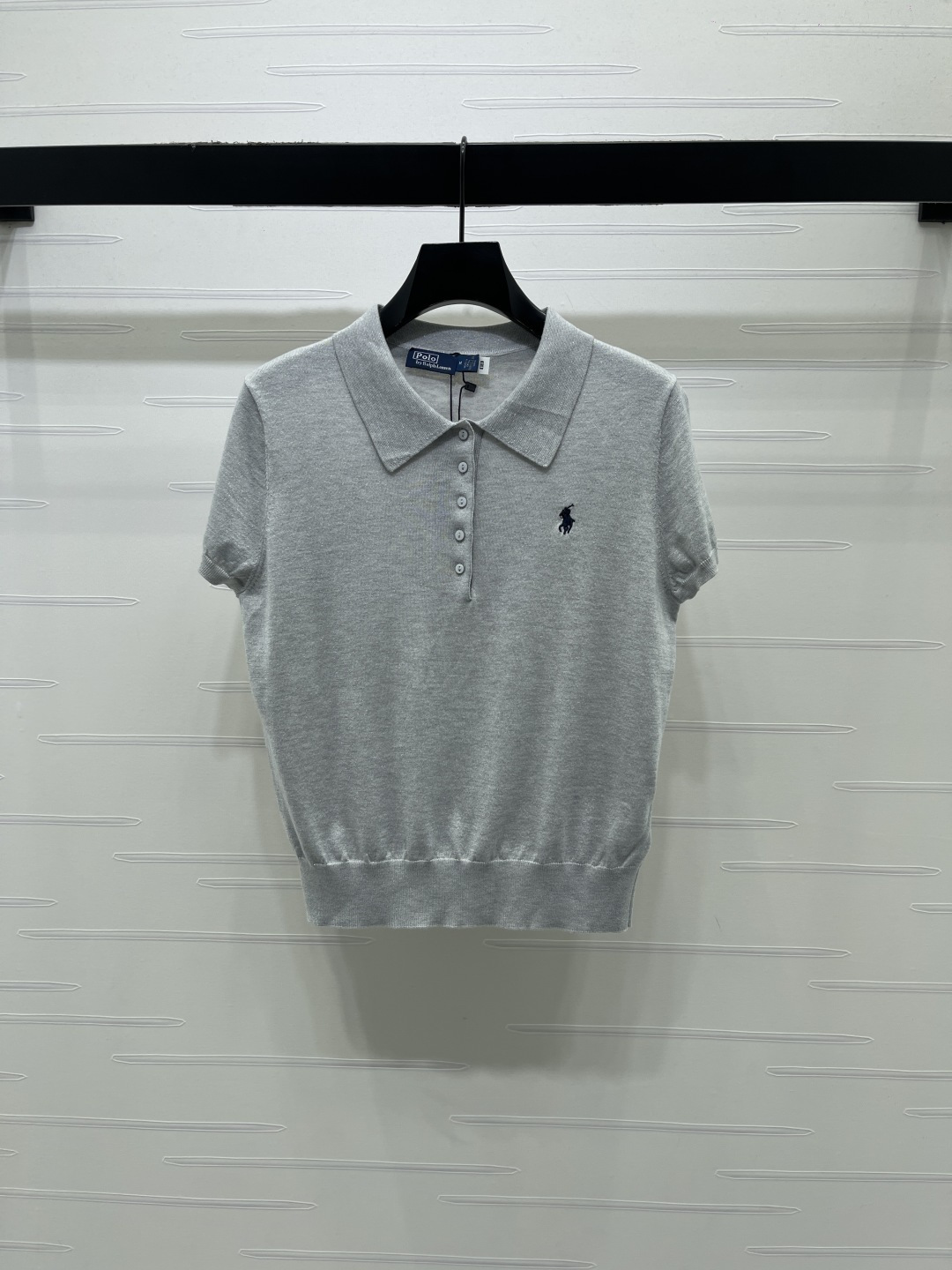 Women's short sleeves